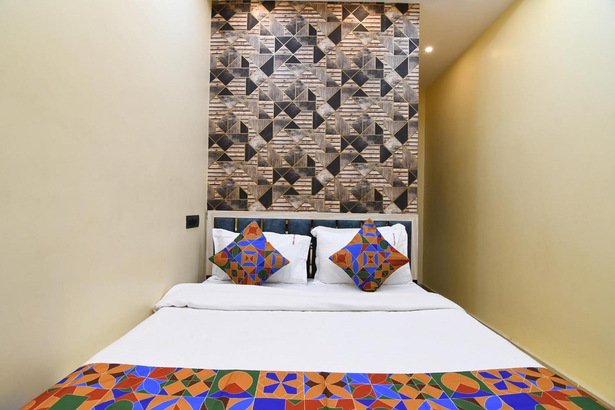 Fabhotel Royal Park Inn - Nr Eden Garden Stadium Kalkutta Kültér fotó