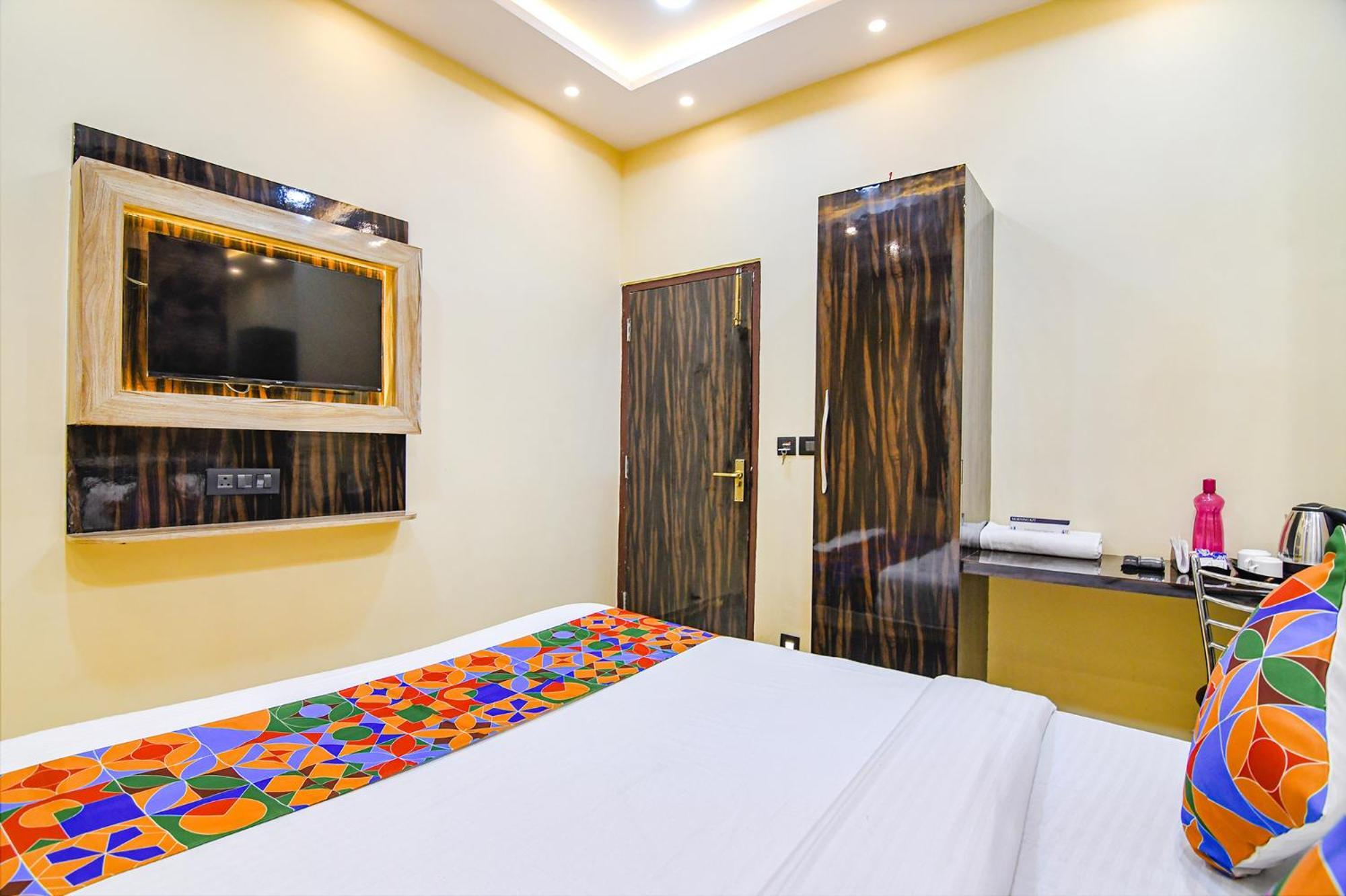 Fabhotel Royal Park Inn - Nr Eden Garden Stadium Kalkutta Kültér fotó